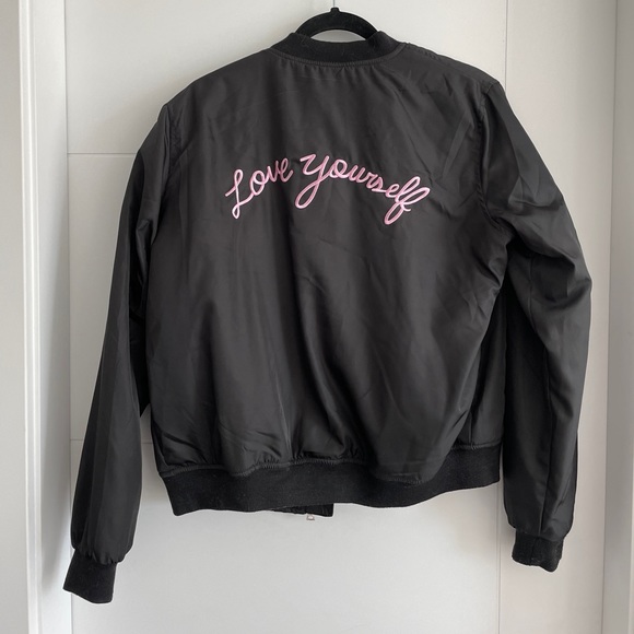 Forever21 black bomber jacket, size medium, worn twice. Great condition. - Picture 1 of 2